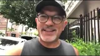 Difference between praise and encouragement