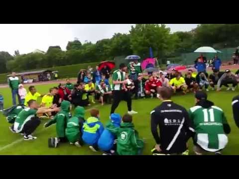SV Waldperlach feiert den Sieg gegen Alte Haide - Teil 1