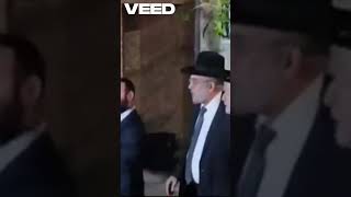 🔥הדרמה במעון המנהיג: ההכרעה על איך ייראה חוק הסדרת מעמד בני הישיבות, כניסת החכי''ם להמנהיג הרב לנדו