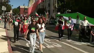 Download lagu Celebrations erupt in streets of LA after confirmed death of Iran’s Supreme Leader mp3