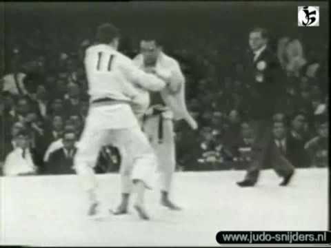 Judo Tokyo 1964  Inokuma JPN   Casella ARG