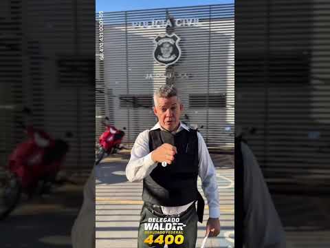 Delegado Waldir denúncia ameaça no primeiro dia de campanha.