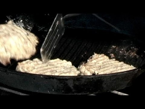 Neue alte Traditionen: Kartoffelpfannkuchenfestival in Weißrussland