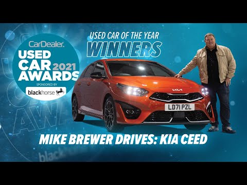 Mike Brewer drives the Kia Ceed – Winner of Mid-Sized Car of the Year