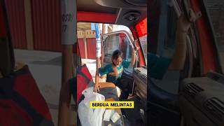 Download lagu pacar driver truck malu-malu ketika di videoin cowok nya ‼️‼️ #driver #truck #pacaran #jatuhcinta mp3