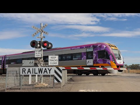 Peak School Road, Little River, Vic | V/line Railway Crossing