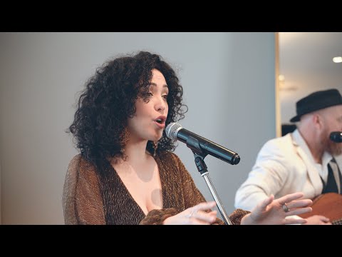 Event Entertainers presents Taylor - Give Me One Reason