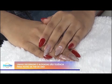 Unhas decoradas e alongadas são tendência para festas de fim de ano 30 12 2020