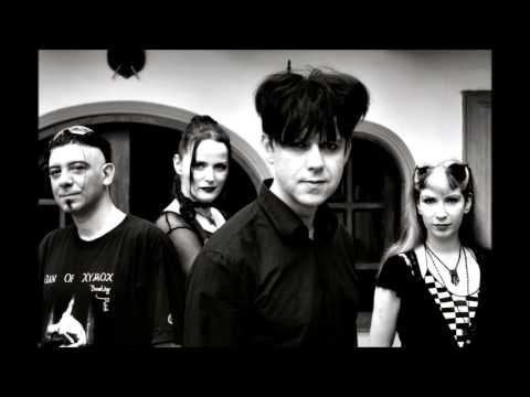 Clan Of Xymox... A Forest (Cure's Song)