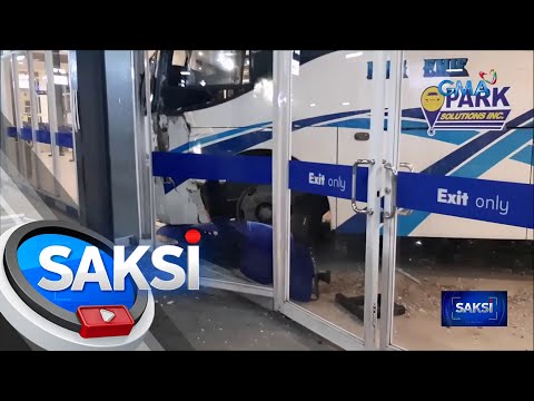 Estudante de arquitetura, pode matar um ônibus em um terminal de ônibus |