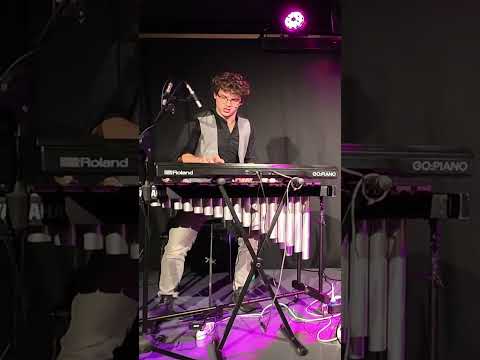 Antonello Losacco trio - Vitantonio Gasparro’s keys solo on “Guarda Lontano”