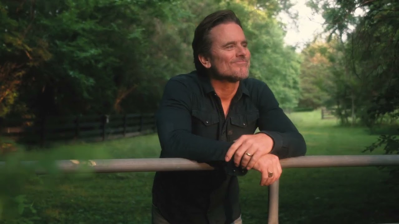 Charles Esten