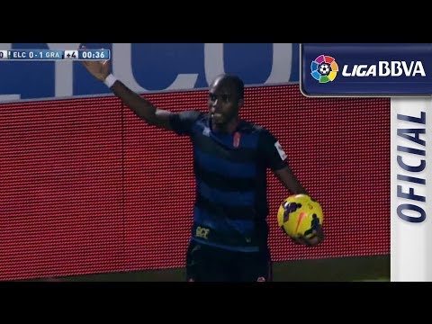 Balonazo de Nyom a la grada tras recibir varios insultos