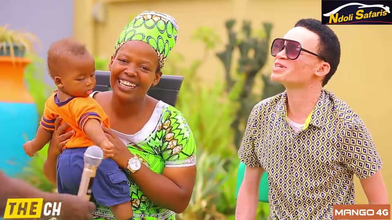 Karabo azanye umugore we Mu kiganiro  Aramuhetse turaseka imbavu ziraneka Mbega abantu basetsa