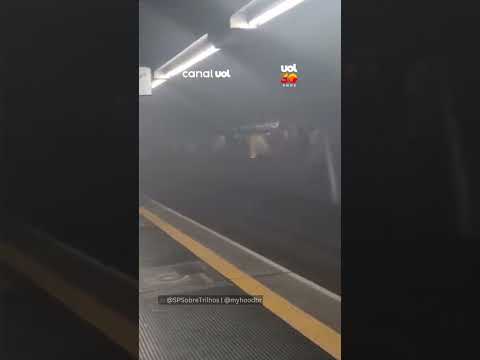 Estação Carandiru é tomada por fumaça após incêndio no entorno em SP