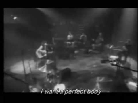 Creep (w/lyrics) Chrissie Hynde (B&W Version) AWESOME ACOUSTIC LIVE.The Pretenders