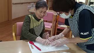 動画のサムネイル
