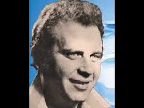 DAVID ESHET   sings Oykh gold ken onvern zayn glants  [subtitled] EVEN GOLD LOSES ITS LUSTER דוד עשת