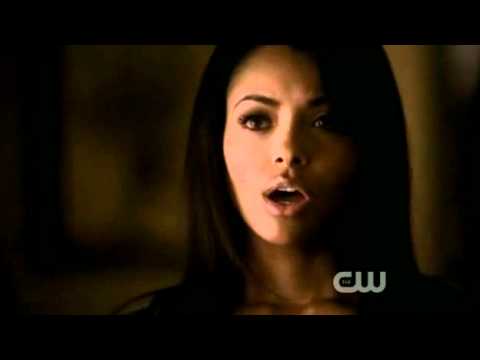 The Vampire Diaries - Season02 Episode14 - Crying wolf - Bonnie and Jeremy kissing