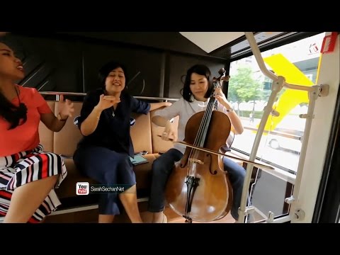 Ibu Veronica Tan Bermain Cello Lagu Nina Bobo