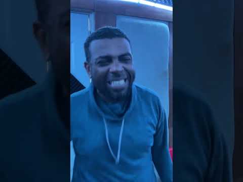 Mosta Flow verso  en laescuelitadelocodigo @MostaFlow03