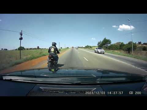 This is why motorists HATE bikers!!!