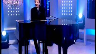 Barry Manilow - Bring On Tomorrow  On This Morning with Phil & Hollie 14/03/11