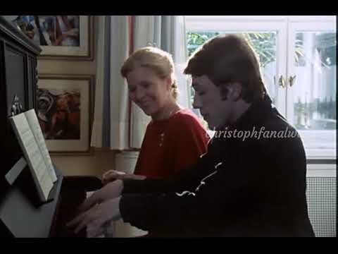 Christoph Waltz playing the piano in Das Andere Leben