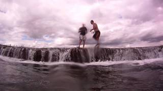 preview picture of video 'Snorkelling, reef sliding and jetty jumping at Port Noarlunga.'