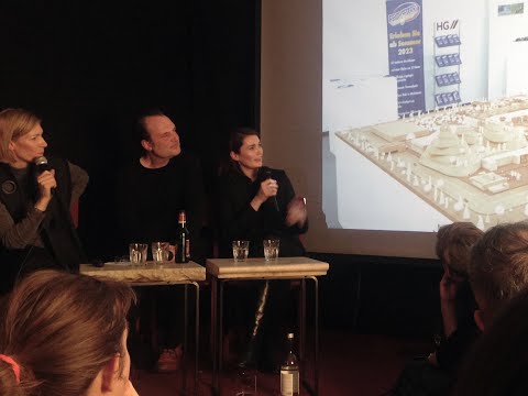 NUN – die Kunst der Stunde: Politische Kunst (mit Annekathrin Kohout und Via Lewandwosky)