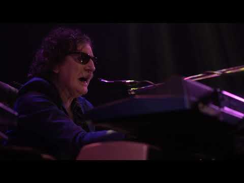 Charly García  - Promesas sobre el bidet (En vivo en Lucille)