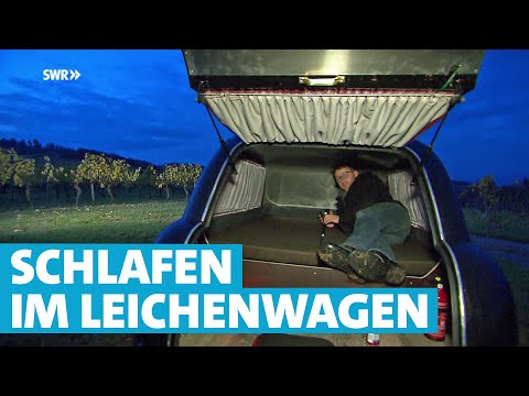 Leichenwagen zum Campinganhänger umgebaut