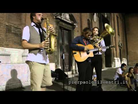 Swing Ninjas at Ferrara Buskers Festival 2011
