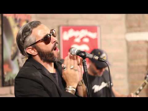 download lagu mp3 mp4 White Lemon, download lagu White Lemon gratis, unduh video klip White Lemon