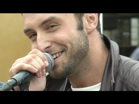 Måns Zelmerlöw sjunger MFF-hymnen