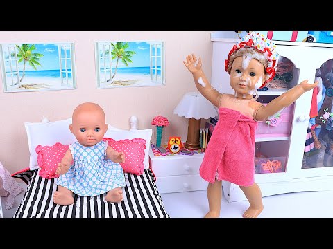 Mama and baby dolls family morning routine stories I PLAY DOLLS
