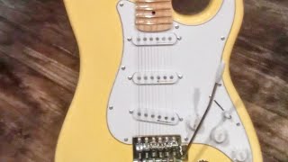 Download lagu How does a $30 Yngwie Malmsteen Temu guitar sound? Check it out. mp3