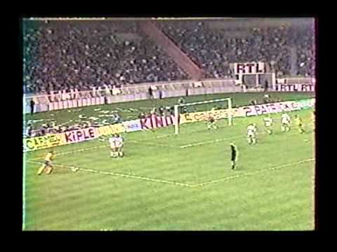 1983 (October 19) PSG 2-Juventus 2 (Cup Winners Cup)-Second Round, First Leg.avi