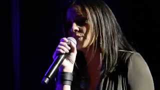 Sara Evans - Backseat of a Greyhound Bus - Put My Heart Down  - Reno, NV 10/24/14