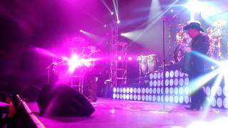 Ramon Ayala cantando enseñame a olvidar en vivo desde el Buffalo Bill&#39;s