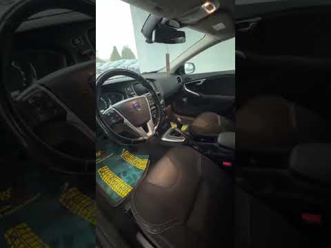 фото volvo v40 ii 0