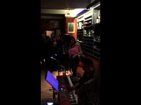 Avicii Addicted to you ~ (reprise par marjorie.O)