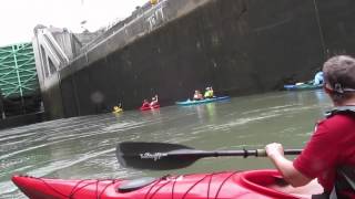 preview picture of video 'Kayaking thru locks 34 and 35, Erie (Barge) Canal, Lockport, NY'