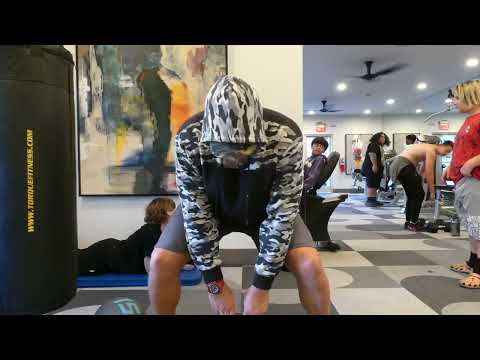 FALL CUT DAY 26 - TRYING OUT NEW COMPOUND LEG EXERCISES and BOXING