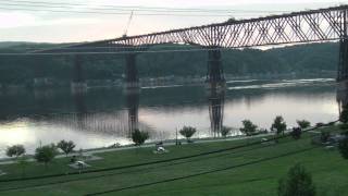 preview picture of video 'Sunset at the Poughkeepsie-Highland Railroad Bridge'