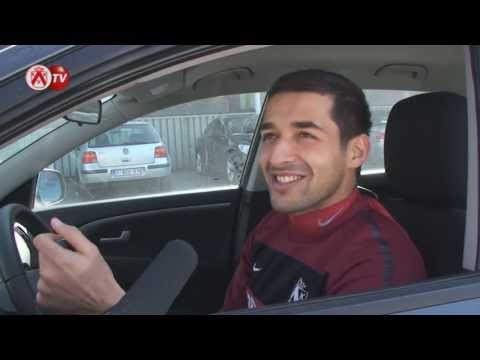 KV Kortrijk // Archief: Mo Messoudi komt niet meer bij 2010-2011