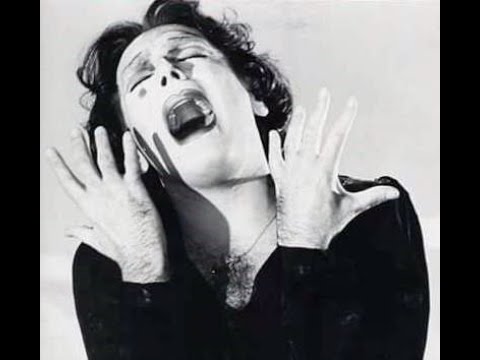 Leopoldo Mastelloni - un Attore, un Cantante, e molto molto di più...