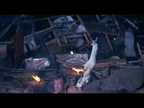 Loaded Weapon 1 (1993) Bruce Willis Scene