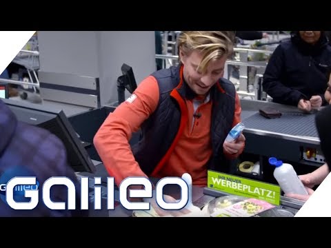 The tough job of a cashier | Galileo | ProSieben