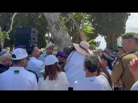 צעקות בטקס יום הזיכרון בבית העלמין בנתניה (וידאו)